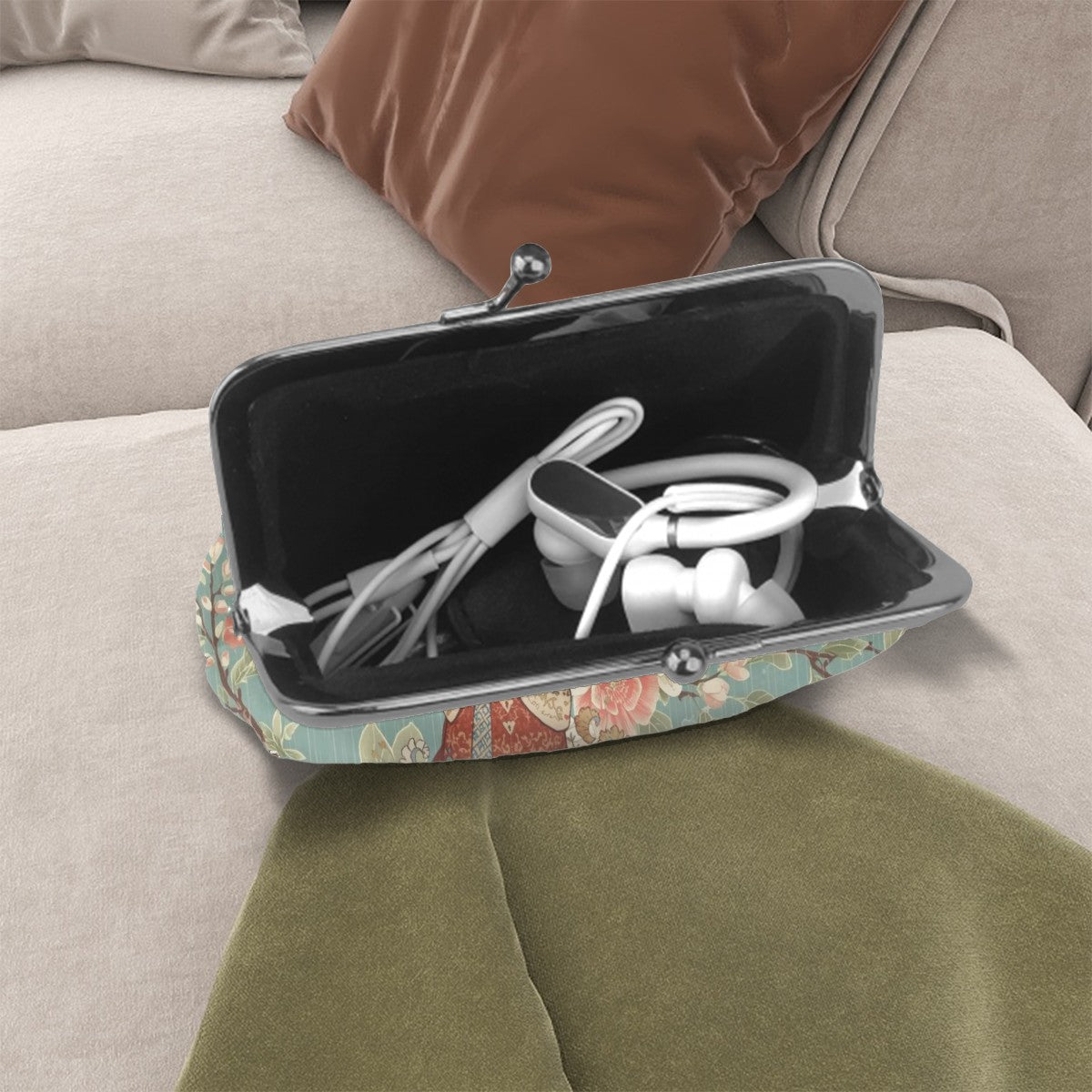 Geisha Girl Asian Floral Women's Leather Kiss Lock Coin Purse - Splash of Color Co.