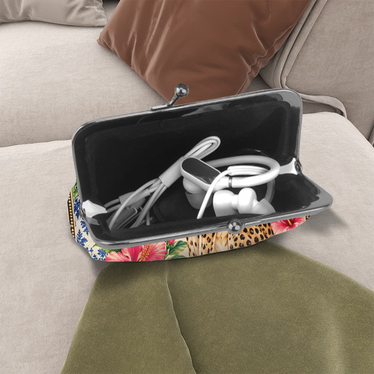 Chinoiserie Leopard Wild Things Women's Leather Kiss Lock Coin Purse - Splash Of Mahj And Color Co.