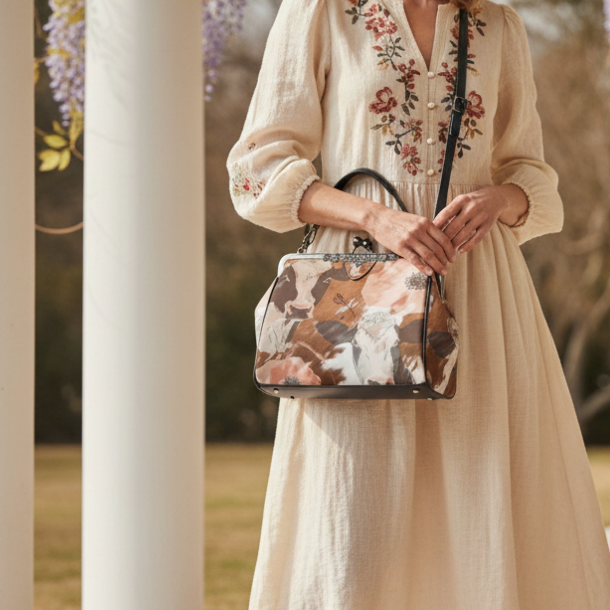 Ole Bessie Vintage Kisslock Cow Handbag Shoulderbag - Splash of Color Co.