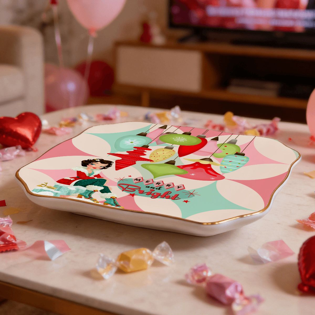 Mod Berry And Bright Christmas Scalloped Ceramic Mahjong Dice Tray