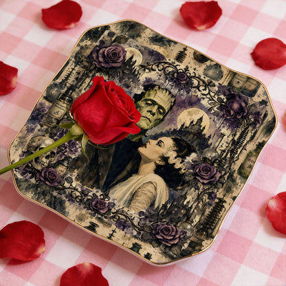 Frankenbride Scalloped Ceramic Mahjong Dice Tray